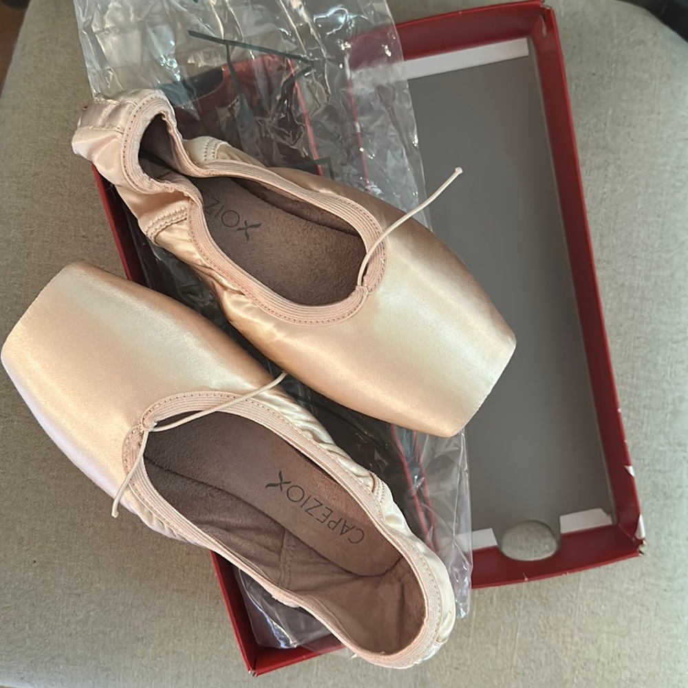 Capezio Women’s Airess Ballet Dance Satin Shoes New Pink Size 8